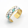bracelet manchette laiton doré tissu cube graphique 3D blanc bleu turquoise